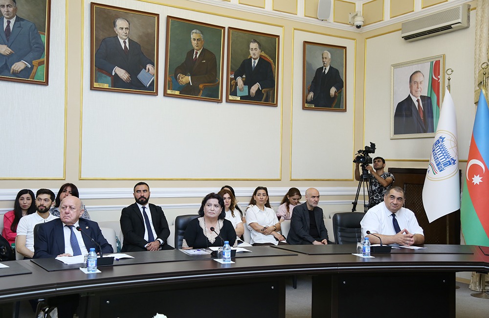 Bakü'de "Türk Dünyası Haftası" kapsamında "Dijital Türkoloji" başlıklı panel oturumu düzenlendi - Görsel 4