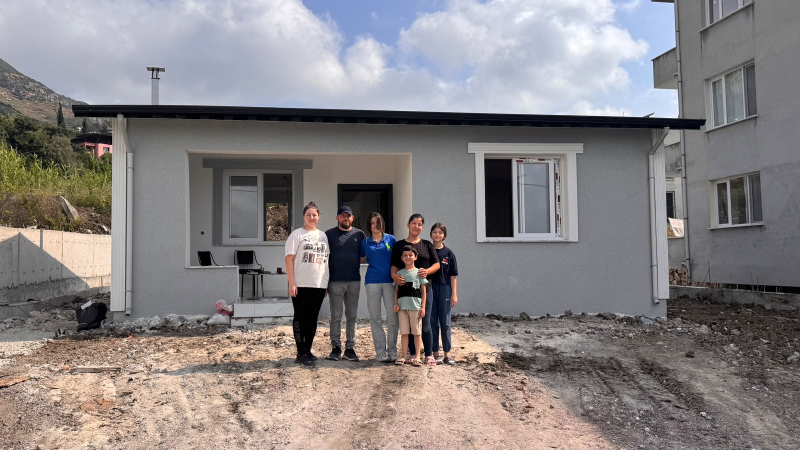 Mum ışığında Ders Çalıştı ve Fen Lisesini Kazandı  - Görsel 1
