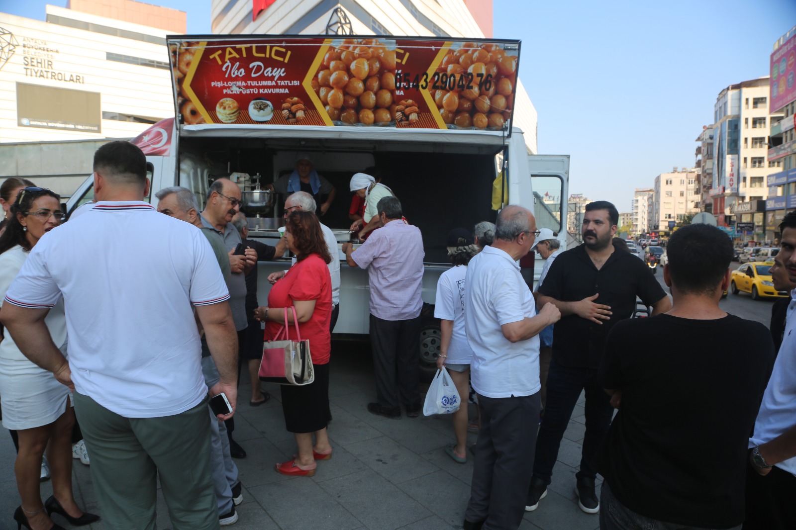 ANTALYA'DA ATSB'DEN ÇİFTE GÜNDEM: İŞ DÜNYASINA GÜÇLÜ BİRLİK ÇAĞRISI, EMLAK SEKTÖRÜNE DESTEK - Görsel 15