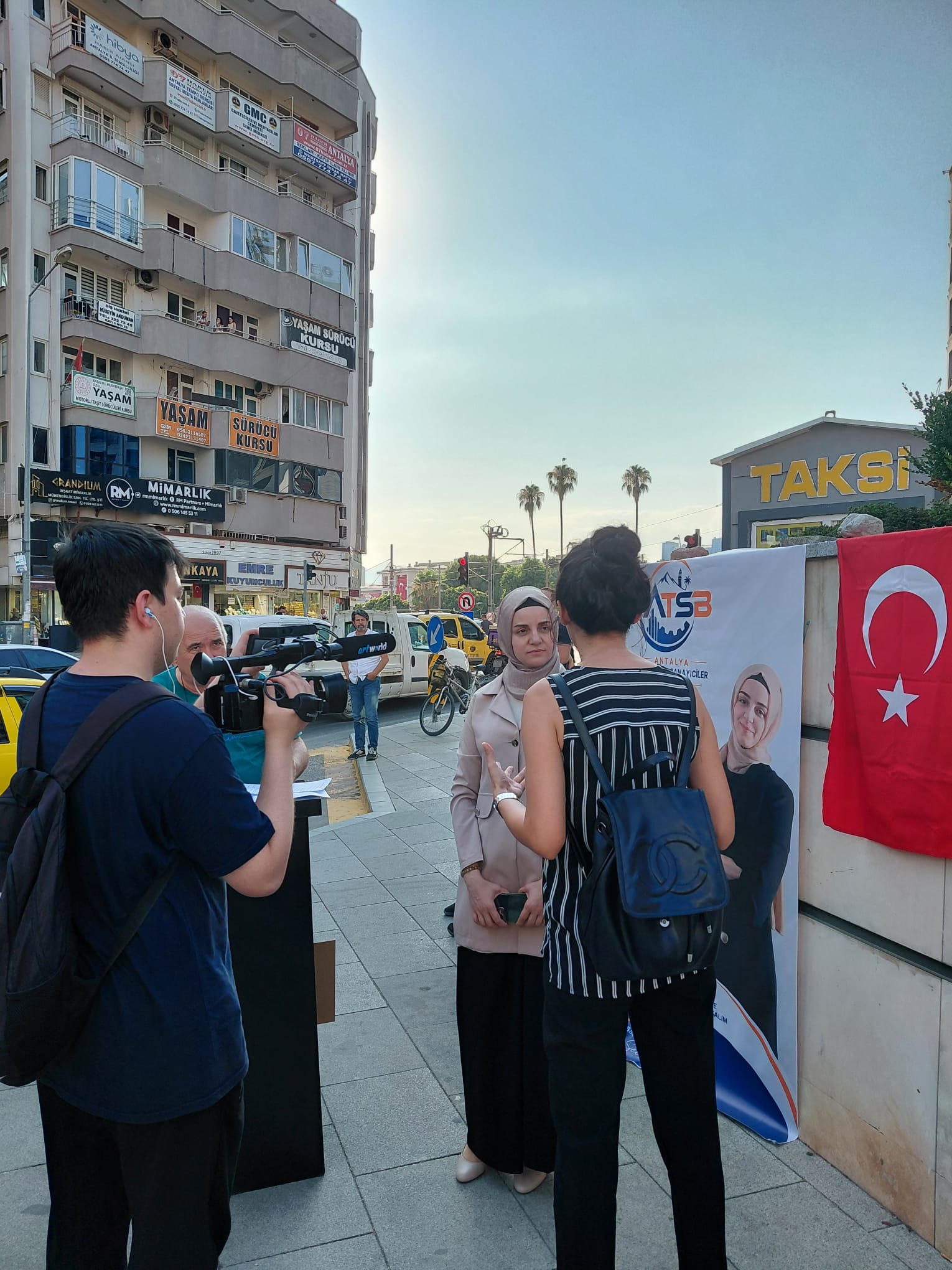 "EMLAK PİYASASINA GEÇMİŞ OLSUN!" ATSB'DEN LOKMALI TEPKİ: TATLI İKRAM, SERT MESAJ! - Görsel 9