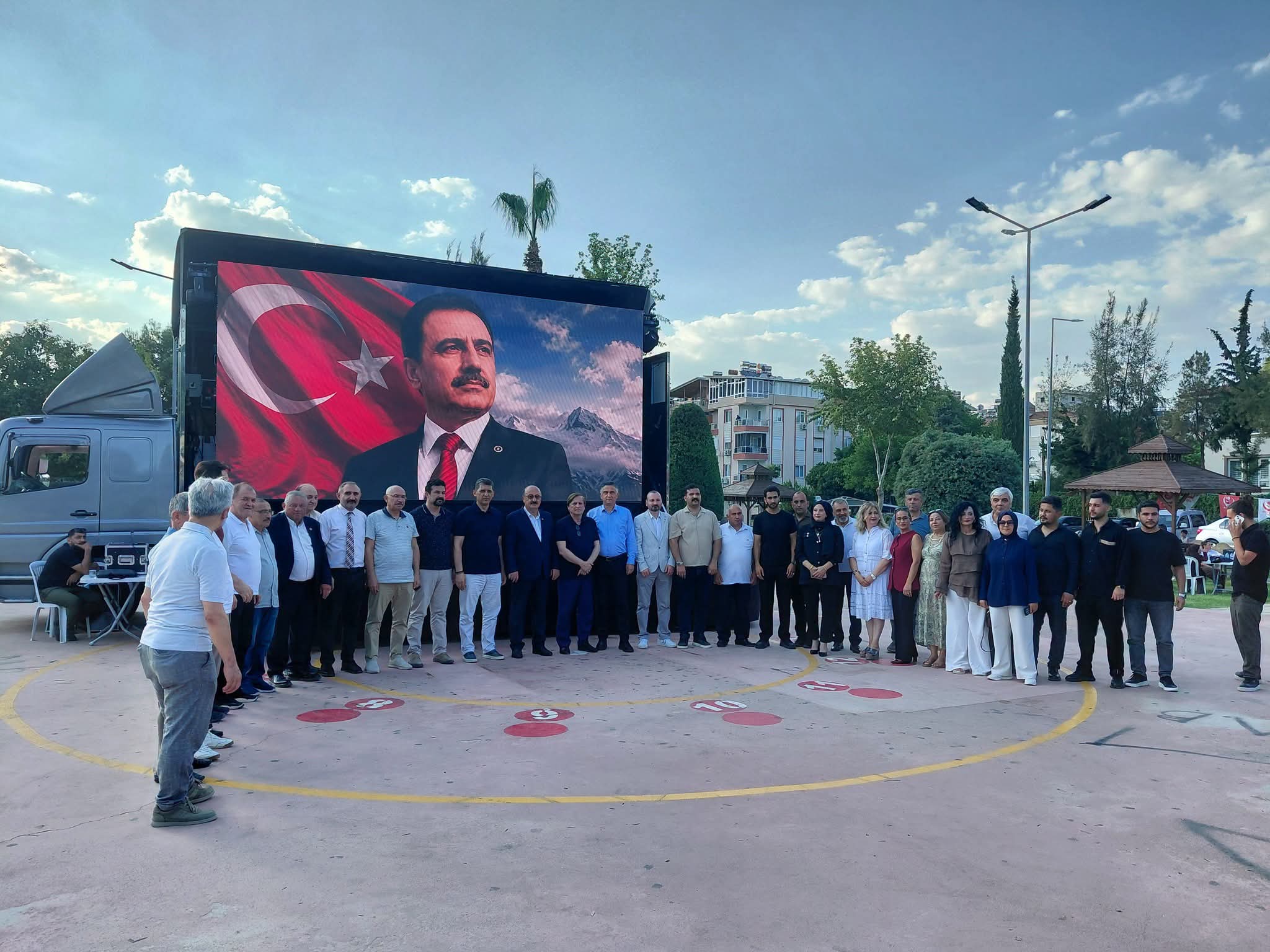 ANTALYA'DA MUHSİN YAZICIOĞLU'NUN AZİZ HATIRASINA AŞURE BULUŞMASI: BİRLİK VE KARDEŞLİK MESAJLARI VERİLDİ - Görsel 2