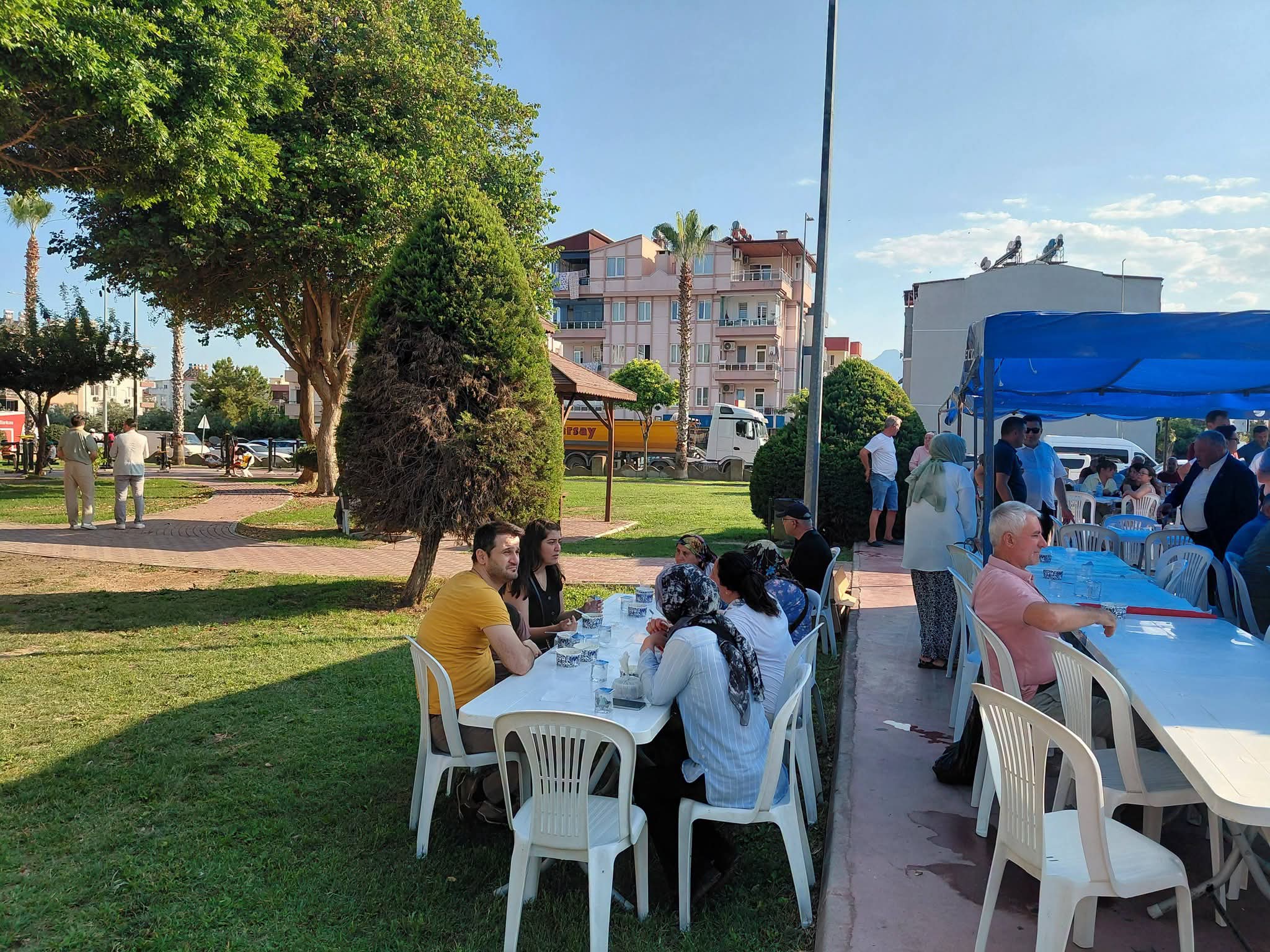 ANTALYA'DA MUHSİN YAZICIOĞLU'NUN AZİZ HATIRASINA AŞURE BULUŞMASI: BİRLİK VE KARDEŞLİK MESAJLARI VERİLDİ - Görsel 6