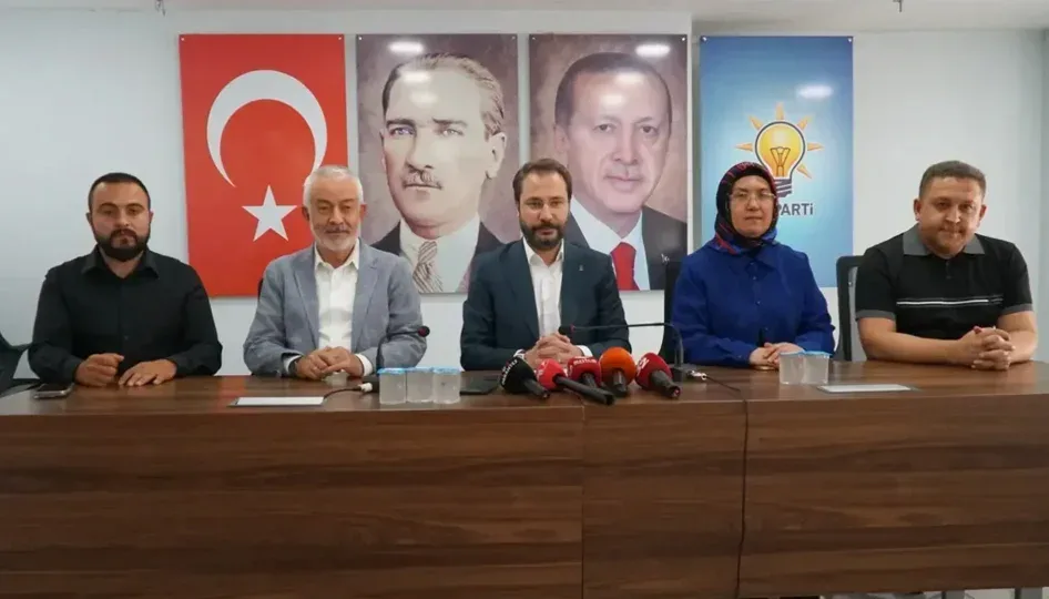 AK Parti Isparta’da 25. yıl mesajı: “Milletimizle çeyrek asır”