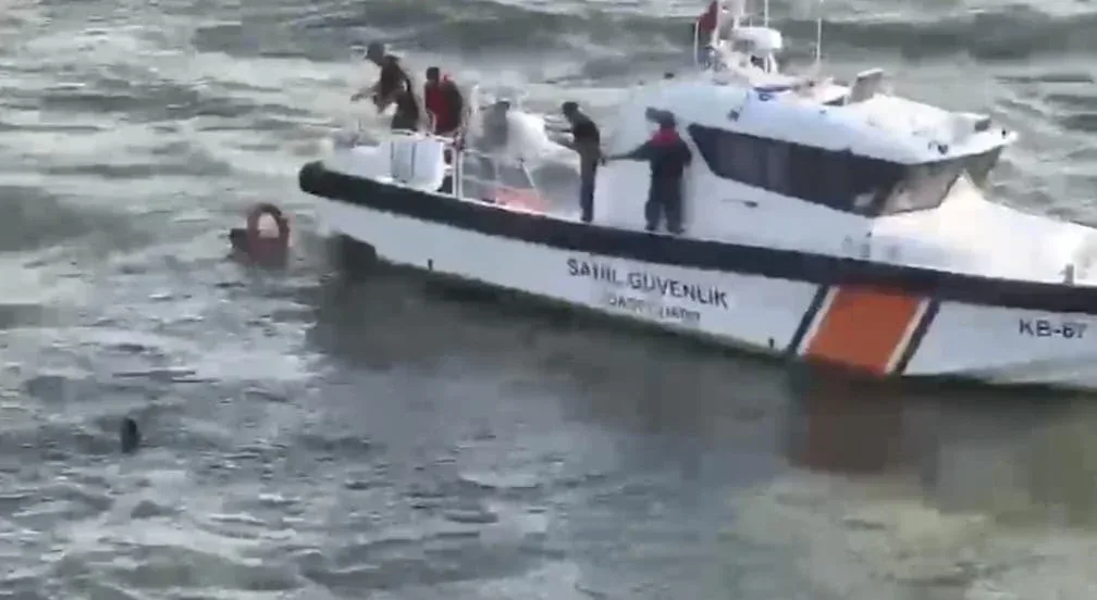 Samandağ’da rip akıntısına kapılan 2 kişi kurtarıldı
