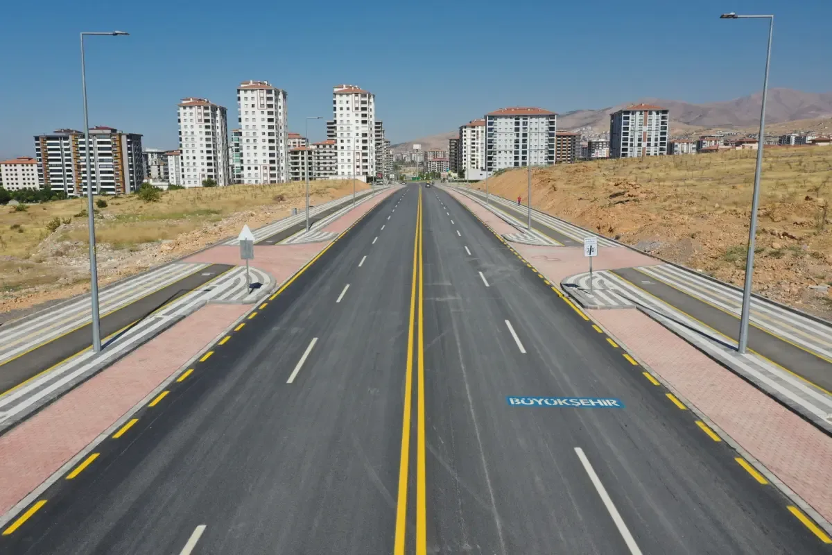 Malatya’da Filistin Caddesi yenilenerek hizmete açıldı