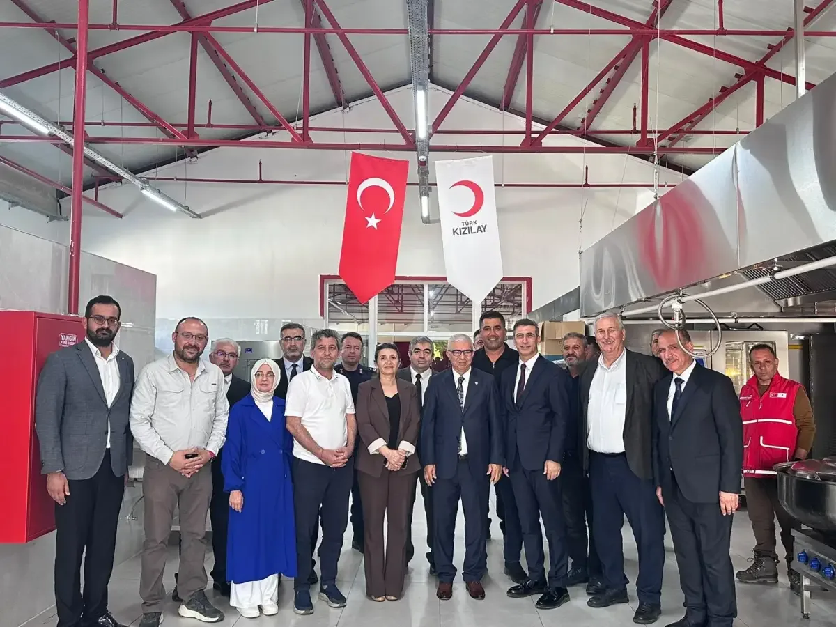 Yüreğir'de Kızılay ile sosyal destek iş birliği