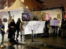 Boğaziçi’nde 8 Mart eylemi: Buradayız, vazgeçmiyoruz