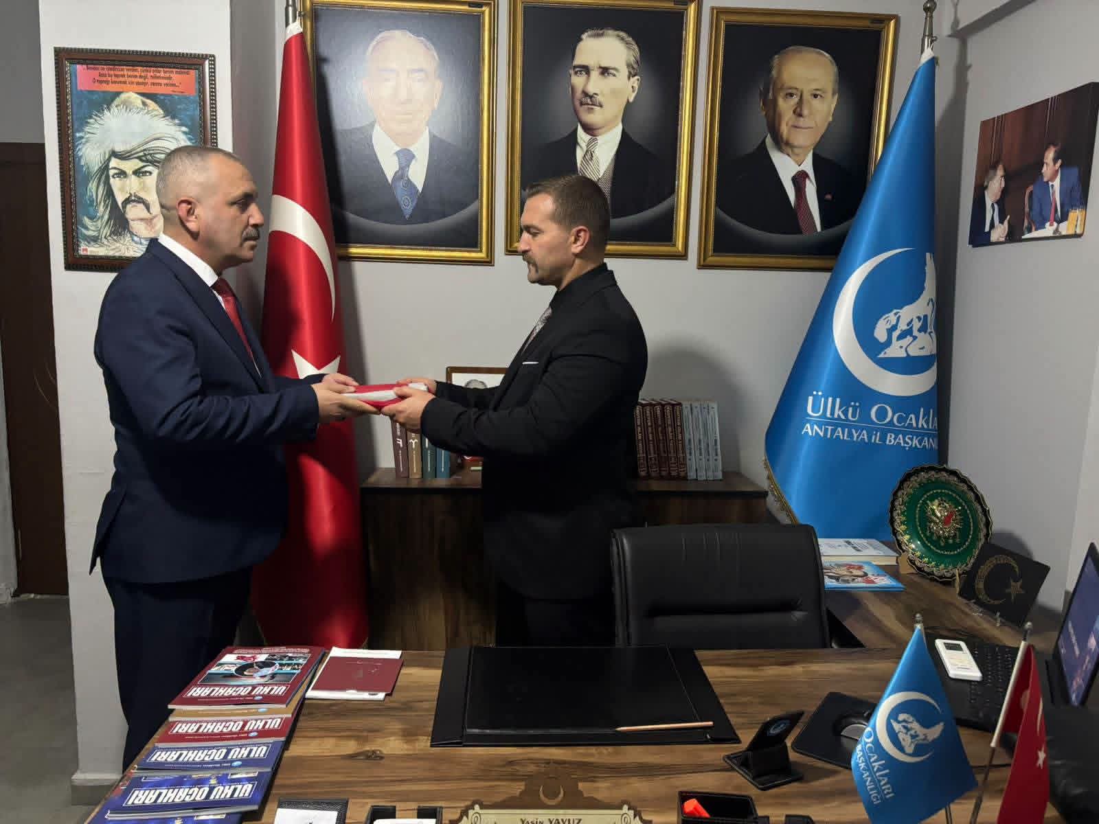 326962